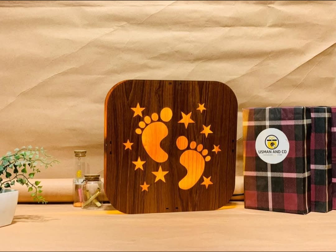 Wooden Customizable Lamp